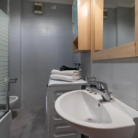 شقة Domus Civico 16 *