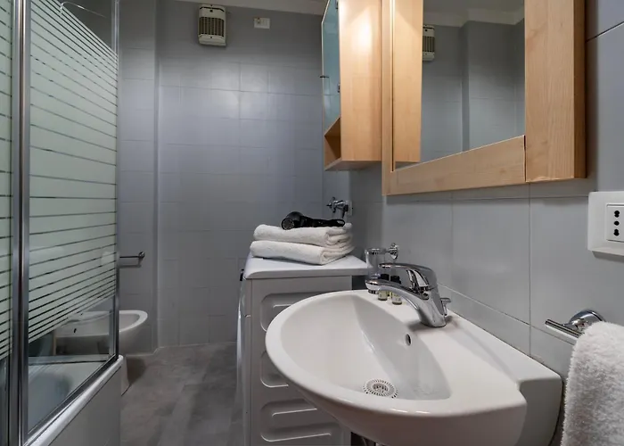 公寓 Domus Civico 16 *