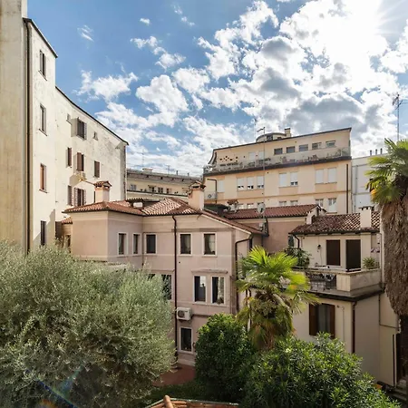 Appartement Domus Civico 16 *